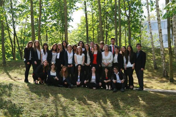Enactus_EBI's tweet photo. Whaaat ?! La #CNEnactus commence ce soir ?
Vite un retweet, un soutien pour notre belle équipe qu'est @Enactus_EBI ! http://t.co/SPlRHLihh9