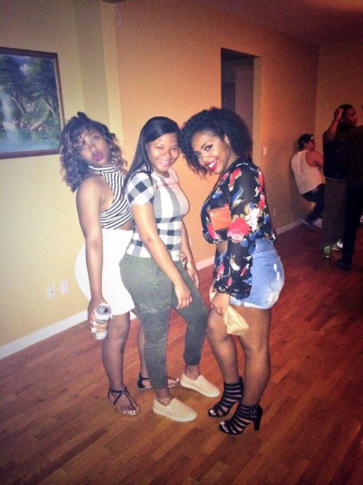 Watch I s a b e ll e's leaked NSFW photo on TwXstars