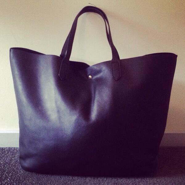 sweetlilpennies's tweet image. Clearance sale happiness! Joy for $25 @Sportsgirl #anotherbag #melbourneairport #sweetlittlepennies