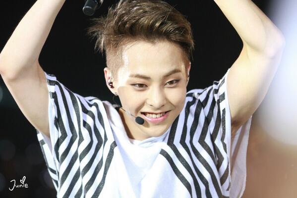 iXiumin's tweet photo. [HQ] 140602 #Xiumin - The Lost Planet in HK | cr: junie http://t.co/pzvyAoYD5p 
http://t.co/WZgz0gOB5u http://t.co/ymrwIQw2Xa
