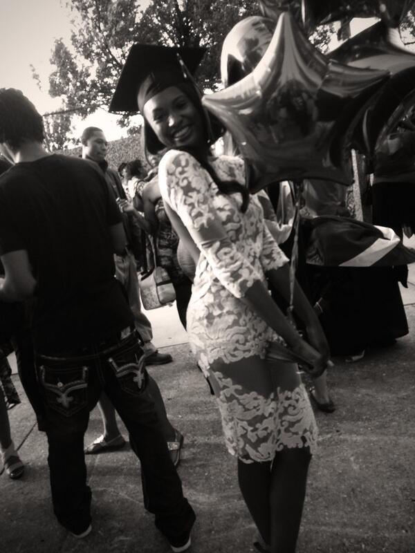 Jaydubbb_'s tweet image. #2014Grad🎓