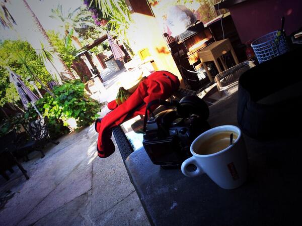 Petit café du matin avant de partir pour la pêche au thon...