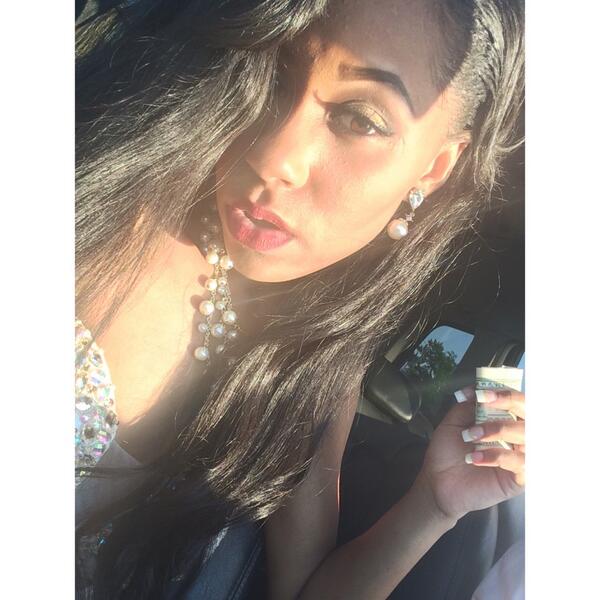 More boss shit 👑 #prom2k14 😈💕💛💋 #promselfie #BrooksProm2k14