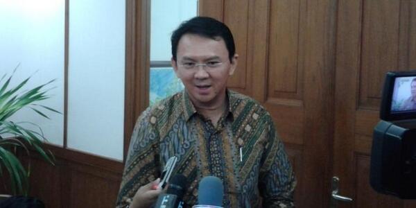 kompascom's tweet photo. Saat Basuki Mulai Jadi DKI 1... http://t.co/BjdLPglBln http://t.co/seYSGIHr9T