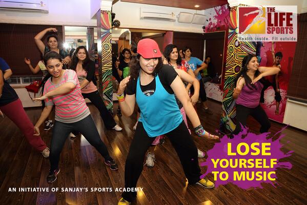 The_Life_Sports's tweet photo. Get a free demo for Zumba and lose weight with lots of style at http://t.co/YwQ2WfpadX #pune #zumba #weightloss http://t.co/pga34Xq6qI