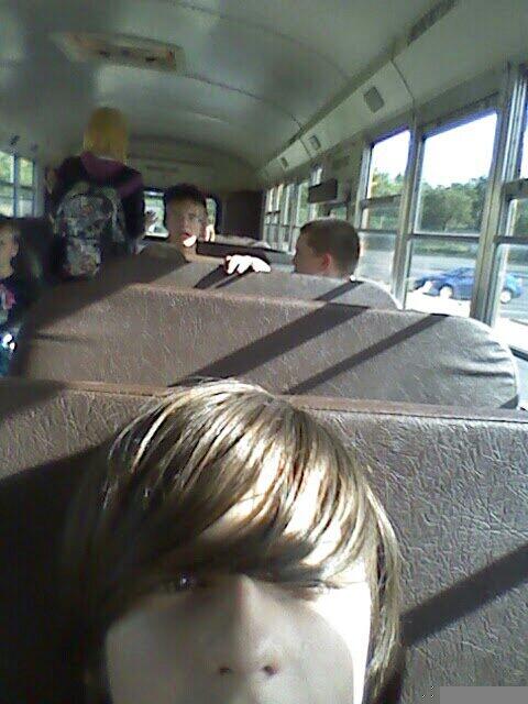 Me n <a href="/UmmDocster/">Epsy Doc</a> on the bus after school: )