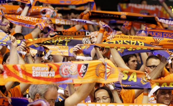 valenciabasket's tweet image. Ah, para el jueves seguiremos queriendo veros a #TotsDeTaronja, ¡pasaremos lista! ;)