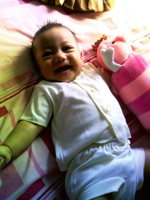 ocicii's tweet photo. My little angel..♥ http://t.co/oawm0sUrSl