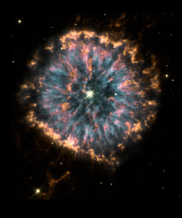 Planetary nebula NGC 6751 hubblesite.org/newscenter/arc… #hubble #nebula #aquila #eye