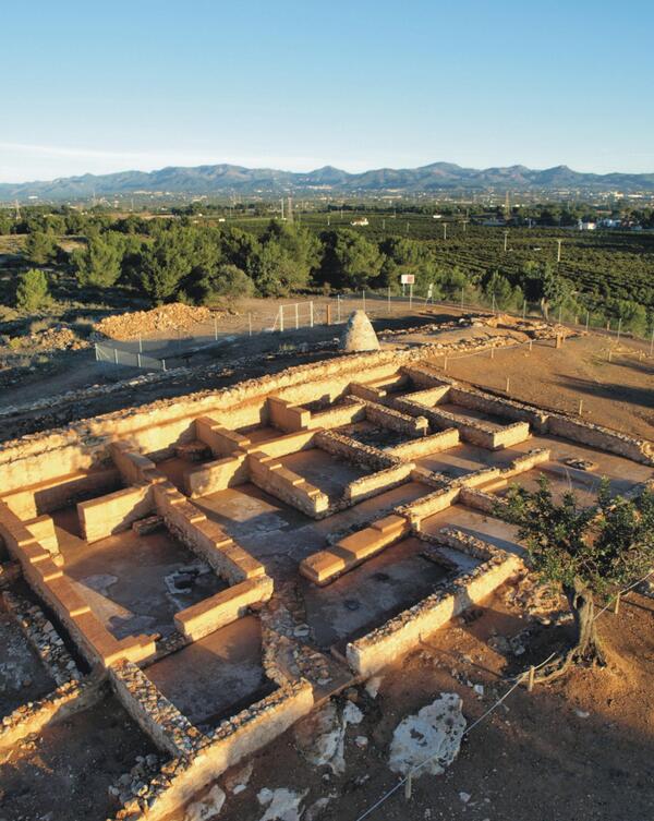 MuseuMoncada's tweet photo. El Museu Arqueològic Municipal cerrará entre el 15 junio y 15 de julio para preparar la X campaña en El Tòs Pelat http://t.co/7J454fYMdt