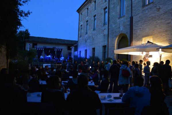 ElisaSorcionovo's tweet photo. #UBUmusicfest un successo inaspettato @Ubu_med #Montefano #Marche http://t.co/0SW9pn7pfk