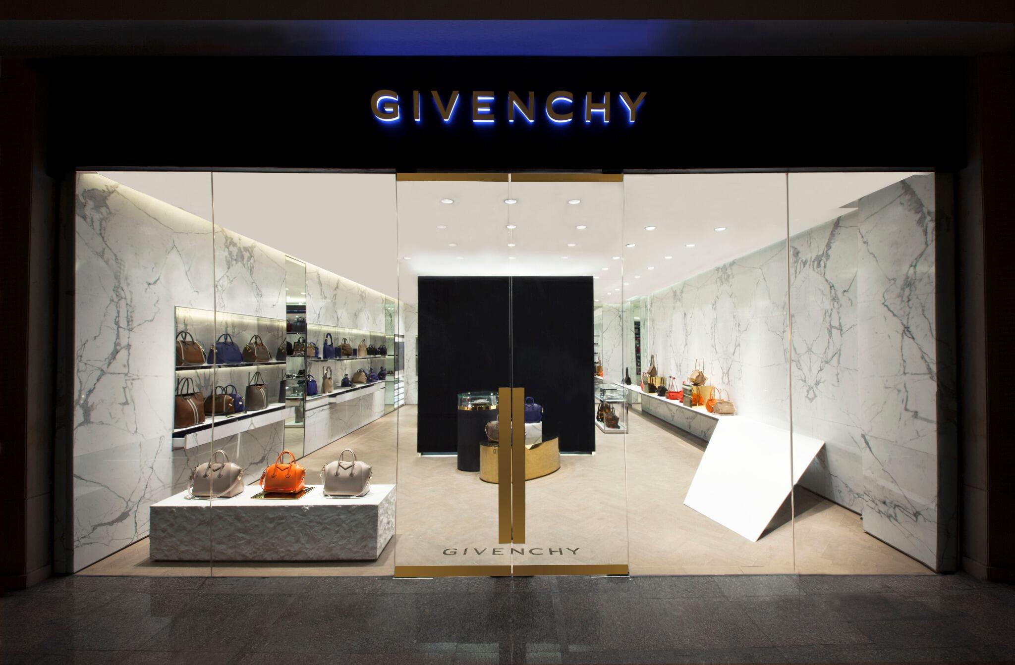 Givenchy on X: NEW #GIVENCHY STORE IN GREENBELT 4 MAKATI, MANILA