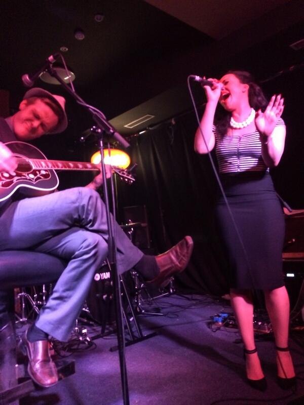 UnstoppableMG's tweet photo. @mccourtofficial and @jonhartmusic on stage last night supporting @Mrmatthenry http://t.co/zi4MyaQg2F