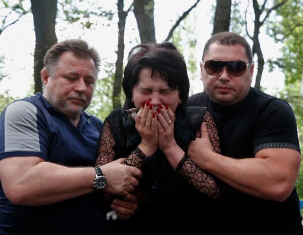 RT_com's tweet photo. CONFIRMED: 181 killed, 293 injured in Kiev military op in E.#Ukraine - Prosecutor General http://t.co/1CHqioaiNK http://t.co/vbOtoJCy70