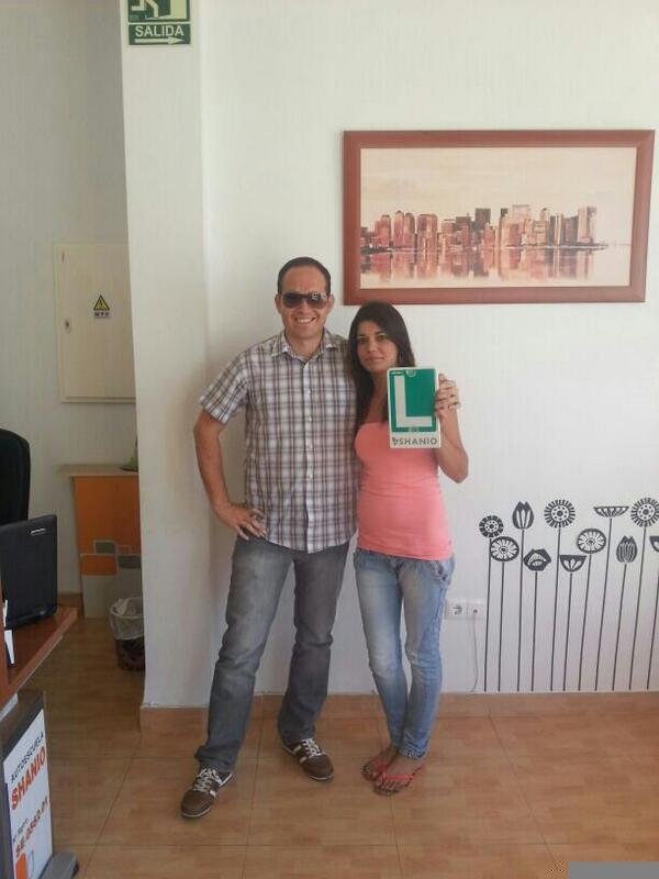 SHANIOJMARI's tweet photo. ENHORABUENA Ana Guerrero por tu L ,ahora a celebrarlo pero con cuidadito ehhh!!FELICIDADESSSS http://t.co/7wrprXWrQh