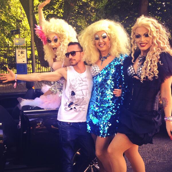 HomoLab's tweet image. Felt a little under dressed at #westpride14 #gothenburg #visitsweden #lgbtsweden