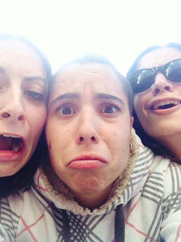 BarbyLoveRap's tweet photo. a guapas no nos gana nadie!! @anabellod @elenaba7 http://t.co/5o6luCE5QM