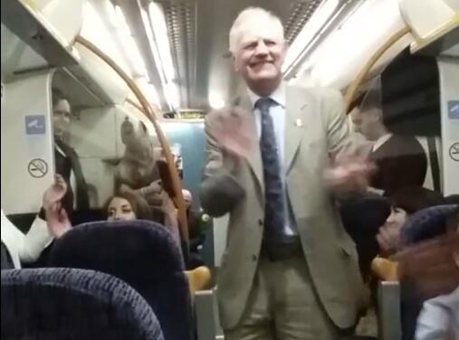 Exclusive: <a href="/Se_Railway/">Southeastern</a> passenger reveals exactly why he started THAT sing-song bit.ly/1hPHvoB #Kent