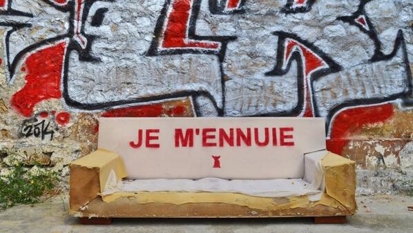 ARTEcreative's tweet image. Des punchlines bien placées c'est le #streetart de @_fedDog_ bit.ly/1wSSPtX