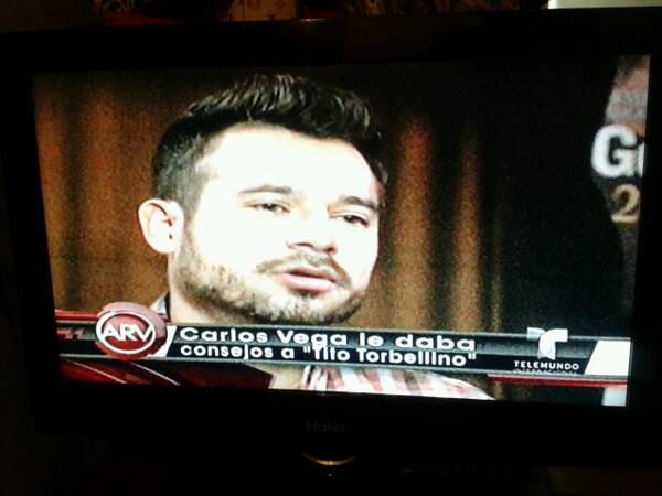AArve26's tweet photo. Antes de salir a trabajar no dejo de ver al rojo vivo y obvio a @Guadvenegas http://t.co/9hewYZFUrj