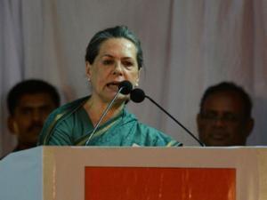 vicharak's tweet photo. Munde made a mark with his hard work: Sonia writes to his wife http://t.co/RfLqP5M7GQ