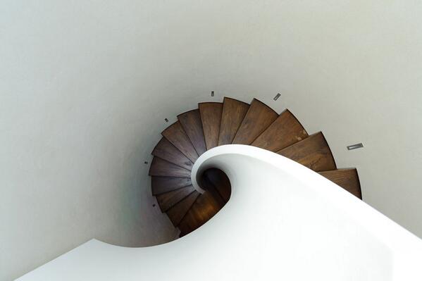 S_Fabrications's tweet photo. Solid surface curved cladding to spiral staircase balustrade. Domestic residence, London. #himacs http://t.co/03jvuE7Tuf