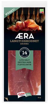 Vi satser på norsk, kortreist mat =) Nå tester vi ÆRA-skinka fra Tynset #norskmatjatakk #hedmark #mmmm