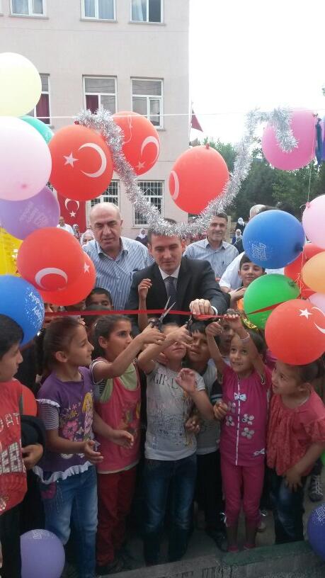 Çocuklarımızla gerçekleşen açılışlarla,köy okullarımızda dahil olmak üzere toplam 11 çocuk parkı hizmete açılmıştır.