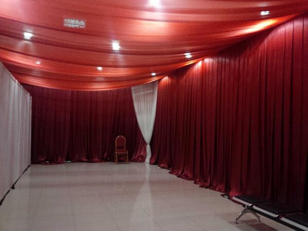 ECEntertainment's tweet photo. Club Red Room.... http://t.co/ysIctMUoLq