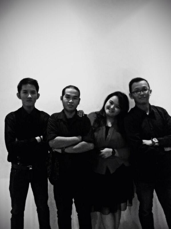 Emigo_Official's tweet photo. #latepost Perform at Mecure http://t.co/EO2z2Zpctl