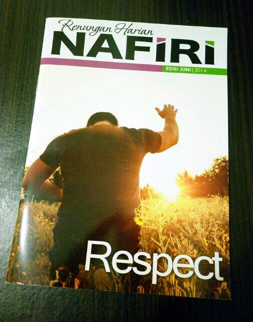 FreshNCH's tweet photo. Siapa yg uda saat teduh pake buku renungan harian Nafiri? ☺ http://t.co/WvQVzh6Bpr