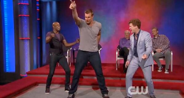 PATRIOTSdotCOM's tweet image. Gronk on 'Whose Line is it Anyway?' | bit.ly/U95Bpx #Patriots #Gronk #PatriotsNation