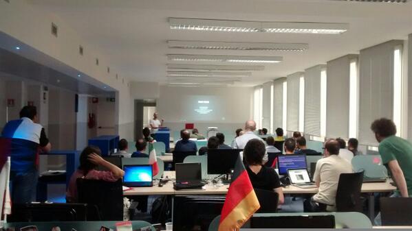 granze's tweet image. Milano JS 1 started! #milanojs