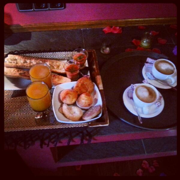 MoKnowles's tweet photo. Un buen día ♥ A good day♡ http://t.co/Tieiz2yywb