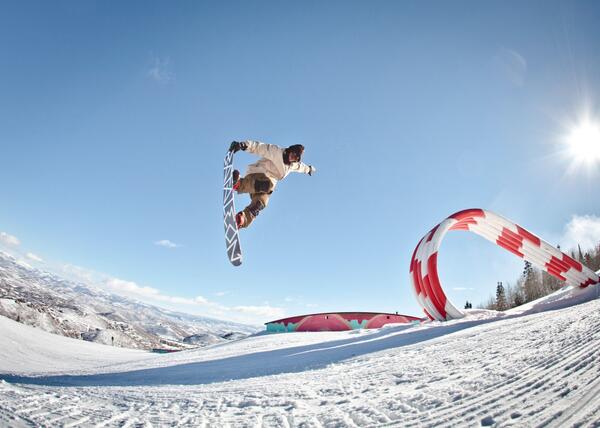 SagaOuterwear's tweet image. @jeremyscats in the #teamjacket in khaki and #fatigue2L pants at @iridepc new line avaiable at sagaouterwear.com