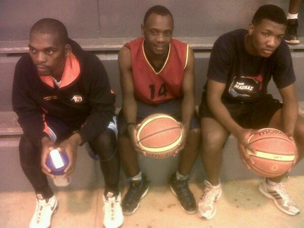 ECWindbreakers's tweet photo. Warming the BENCH ? Redy to Dunk on the hoop ! http://t.co/Du9EmnONOL