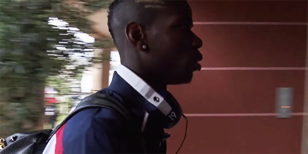 skullcandy's tweet photo. Who saw France's @paulpogba reppin' custom @FFF #Crusher this weekend? #SkullcandyFC #BassYouCanFeel http://t.co/HYCm87I4PA
