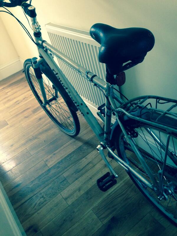 Gemma_doc's tweet photo. If anyone sees it for sale or dumped somewhere, please let me know. Thanks x http://t.co/2hKcs4YPZp