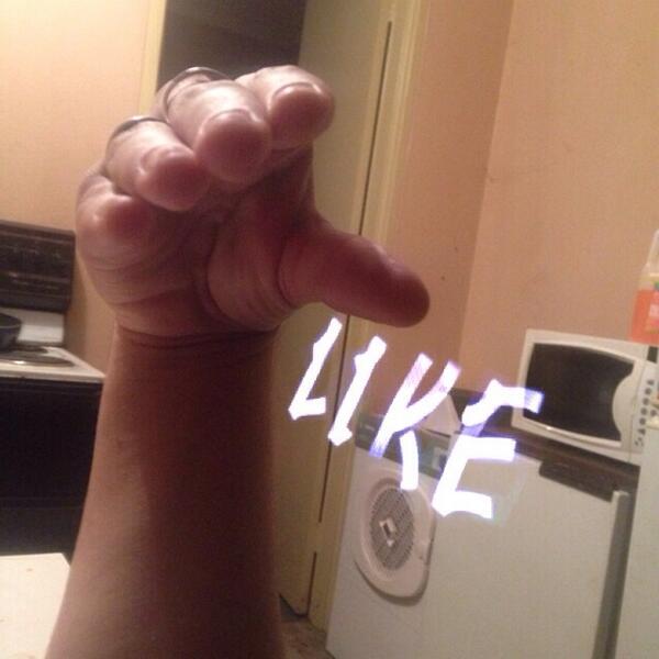 PaulTheHand's tweet image. #selfie