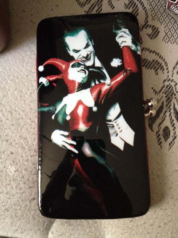 JesterPrincessX's tweet image. //My new wallet