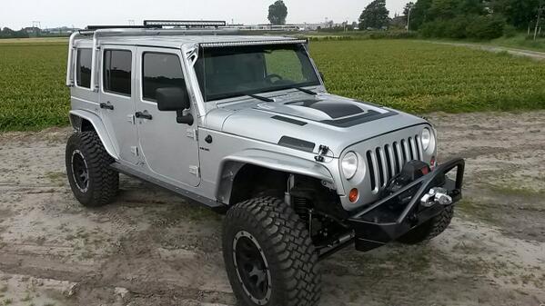 CenturyCarsNL's tweet photo. Just Finished Project Scrappy. Proud customer. We're proud as well.
#jeep #wrangler #jk #hemi #v8 http://t.co/o57g1rAA3k