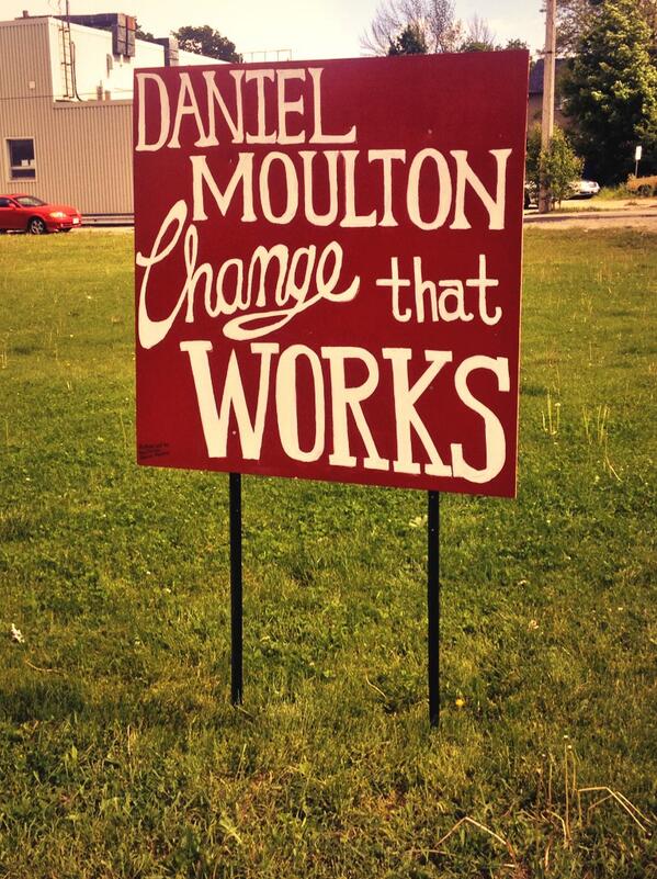 DanMoulton's tweet image. I have the best volunteers! #signcrew #WdskOnt #OxfordCounty #onpoli