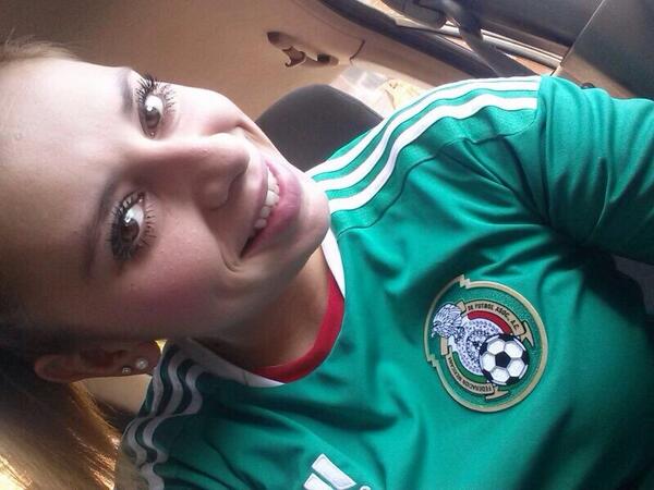 #selfieTd #AquiEstaElTri <a href="/TD_Deportes/">Televisa Deportes</a> <a href="/LAURAGII/">Laura G</a> a ganar Tri de mi corazon ❤️⚽️❤️