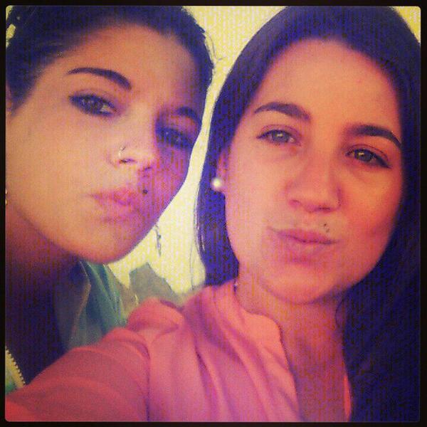tamaritaa_awuii's tweet photo. @desirecruz Gracias por estar aii siempree y sacarme una sonrisaa siempre kelaa e necesitadoo eress la mejorr tqqq http://t.co/NXu7BkEw16