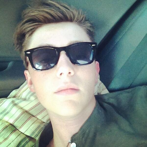 greysonchance's tweet photo. cheap $5 faybans for life http://t.co/nP1ORKy43H