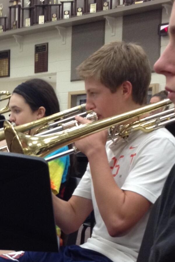 TKoczo's tweet photo. @parker_b_platt doing what he loves 🎶 http://t.co/7pVfdJ3kXF