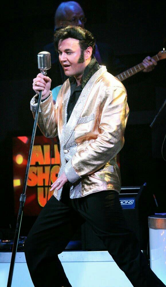 AllShookUpSHOW's tweet photo. @LVTix4Tonight come see our tribute to the king @elvispresley 6pm #vegas strip #allshookup @MiracleMileLV @VTheater http://t.co/J8FX74uLPN