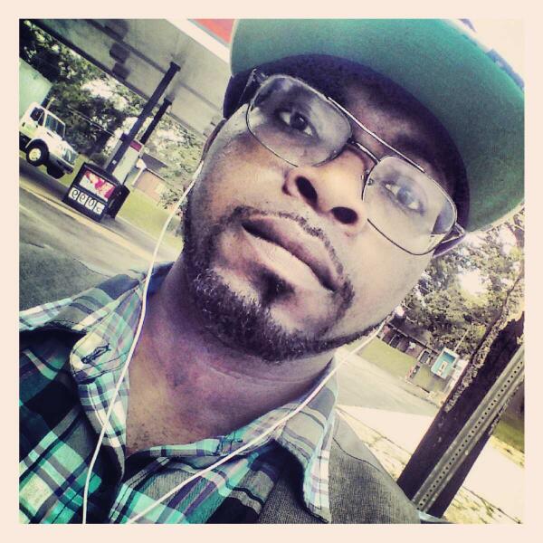 demellis1986's tweet photo. This Georgia heat got a dude tripping
#atl #500° #blackman http://t.co/aDFzyO0Lgx
