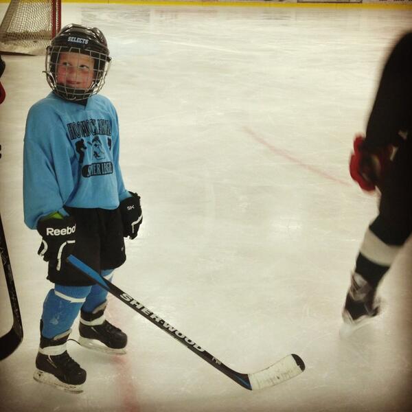 MunzyDangles's tweet image. Yup. That's me @GlobeKPD Talk after #praccy #muzzydangles