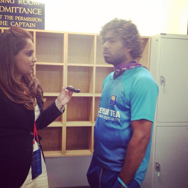 EmbJournalist's tweet photo. #SriLanka beat #England in #royallondon @Edgbastonmeet read it in AW &amp; what @MahelaJay &amp; @LMalinga said @OfficialSLC http://t.co/4kUgVfyJ5L